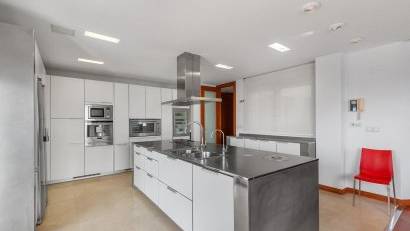 Återförsäljning - Apartment -
Torrevieja - Paseo maritimo