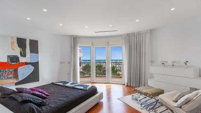 Återförsäljning - Apartment -
Torrevieja - Paseo maritimo