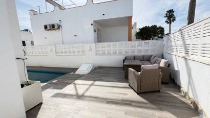 Återförsäljning - Villa -
Blue Lagoon - Villamartín