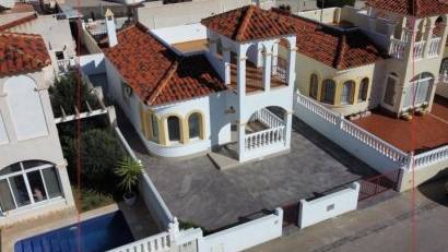 Återförsäljning - Villa -
Algorfa