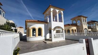Återförsäljning - Villa -
Algorfa