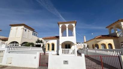 Återförsäljning - Villa -
Algorfa