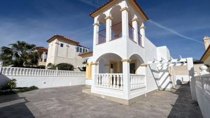 Återförsäljning - Villa -
Algorfa