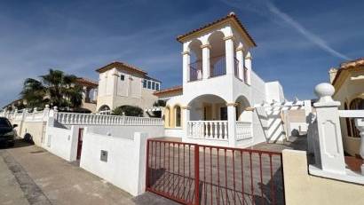 Återförsäljning - Villa -
Algorfa