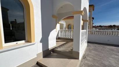 Återförsäljning - Villa -
Algorfa