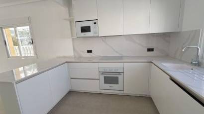 Återförsäljning - Villa -
Algorfa