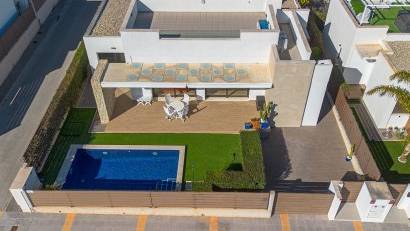 Resale - Villa -
Vistabella Golf