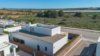 Resale - Villa -
Vistabella Golf