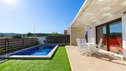 Resale - Villa -
Vistabella Golf
