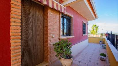 Resale - Villa -
Bigastro