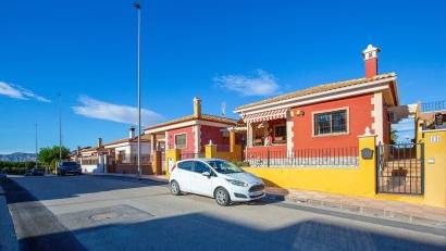 Resale - Villa -
Bigastro