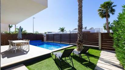Resale - Villa -
Vistabella Golf