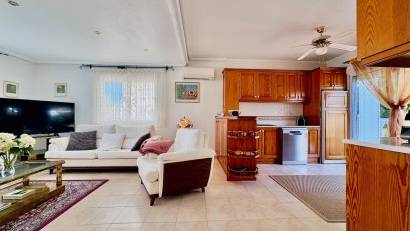 Resale - Villa -
Orihuela Costa - Las Filipinas