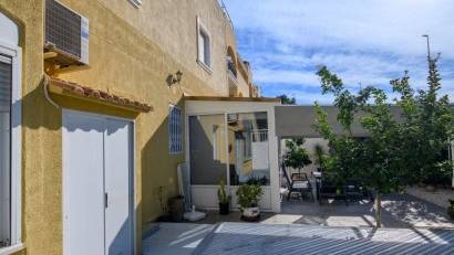 Resale - Apartment -
Torrevieja - La Mata