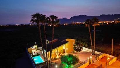 Resale - Finca -
Orihuela