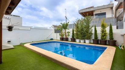 Återförsäljning - Detached villa -
Los Montesinos - La Herrada