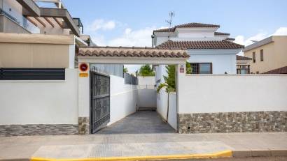 Återförsäljning - Detached villa -
Los Montesinos - La Herrada