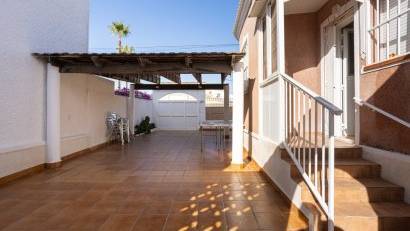 Återförsäljning - Detached villa -
Torrevieja - Urbanización San Luis
