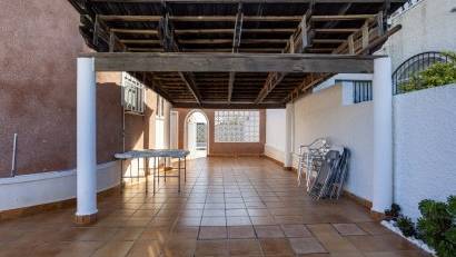 Återförsäljning - Detached villa -
Torrevieja - Urbanización San Luis