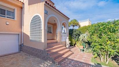 Återförsäljning - Semi detached -
Torrevieja - El Chaparral