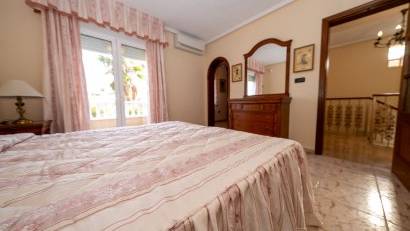 Återförsäljning - Semi detached -
Torrevieja - El Chaparral