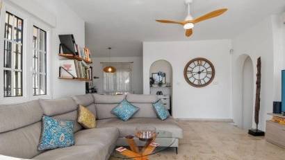 Återförsäljning - Villa -
Orihuela Costa - Las Ramblas