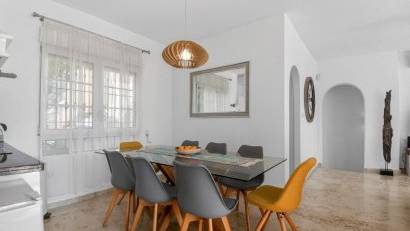 Återförsäljning - Villa -
Orihuela Costa - Las Ramblas