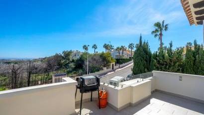 Återförsäljning - Villa -
Orihuela Costa - Las Ramblas