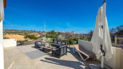 Återförsäljning - Villa -
Orihuela Costa - Las Ramblas