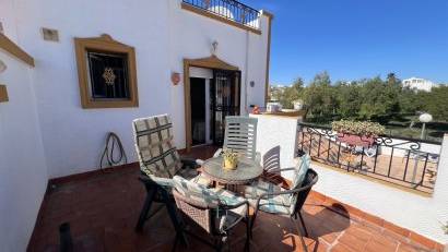 Återförsäljning - Detached villa -
Orihuela - Entre Naranjos Vistabella