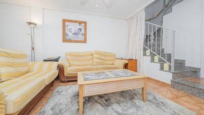 Återförsäljning - Quad House -
Cabo Roig - La Regia