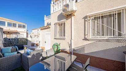 Återförsäljning - Quad House -
Cabo Roig - La Regia