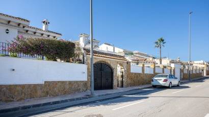 Återförsäljning - Detached villa -
Bigastro - Villas Andrea