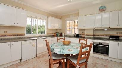 Reventa - Villa -
Playa Flamenca