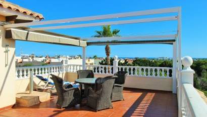 Reventa - Villa -
Playa Flamenca