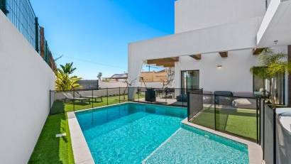 Återförsäljning - Detached villa -
Ciudad quesada - Rojales