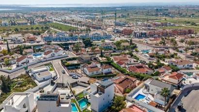 Återförsäljning - Detached villa -
Ciudad quesada - Rojales