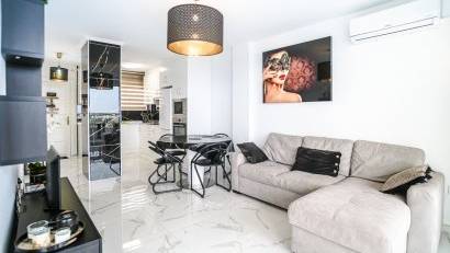 Återförsäljning - Apartment -
Torrevieja - Punta Prima