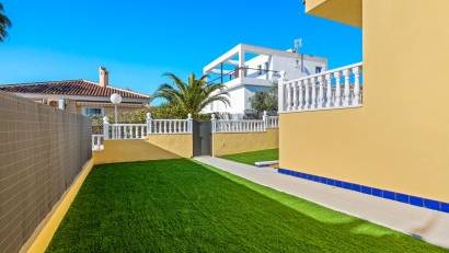 Resale - Semi detached -
Benimar