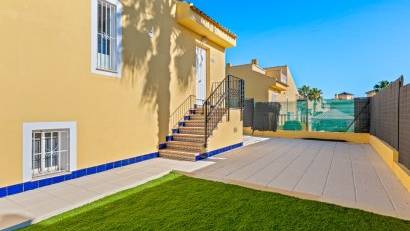 Resale - Semi detached -
Benimar