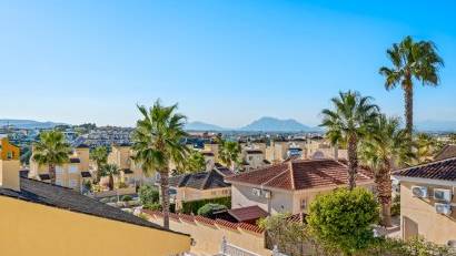 Resale - Semi detached -
Benimar