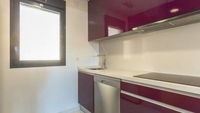 Resale - Bungalow -
Los Altos