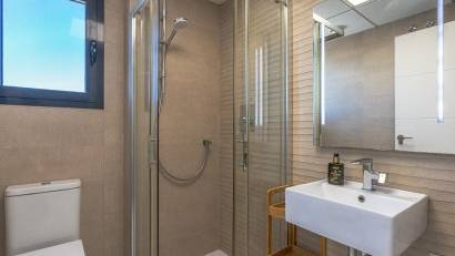 Resale - Bungalow -
Los Altos