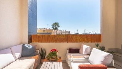 Resale - Bungalow -
Los Altos