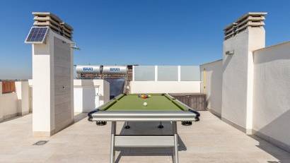 Resale - Bungalow -
Los Altos