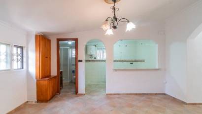 Återförsäljning - Villa -
Torrevieja - Los Altos