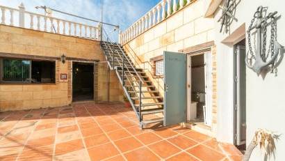 Återförsäljning - Villa -
Torrevieja - Los Altos