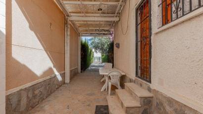 Återförsäljning - Villa -
Torrevieja - El Chaparral