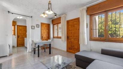 Återförsäljning - Villa -
Torrevieja - El Chaparral