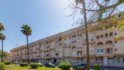Återförsäljning - Apartment -
Torrevieja - Parque las naciones